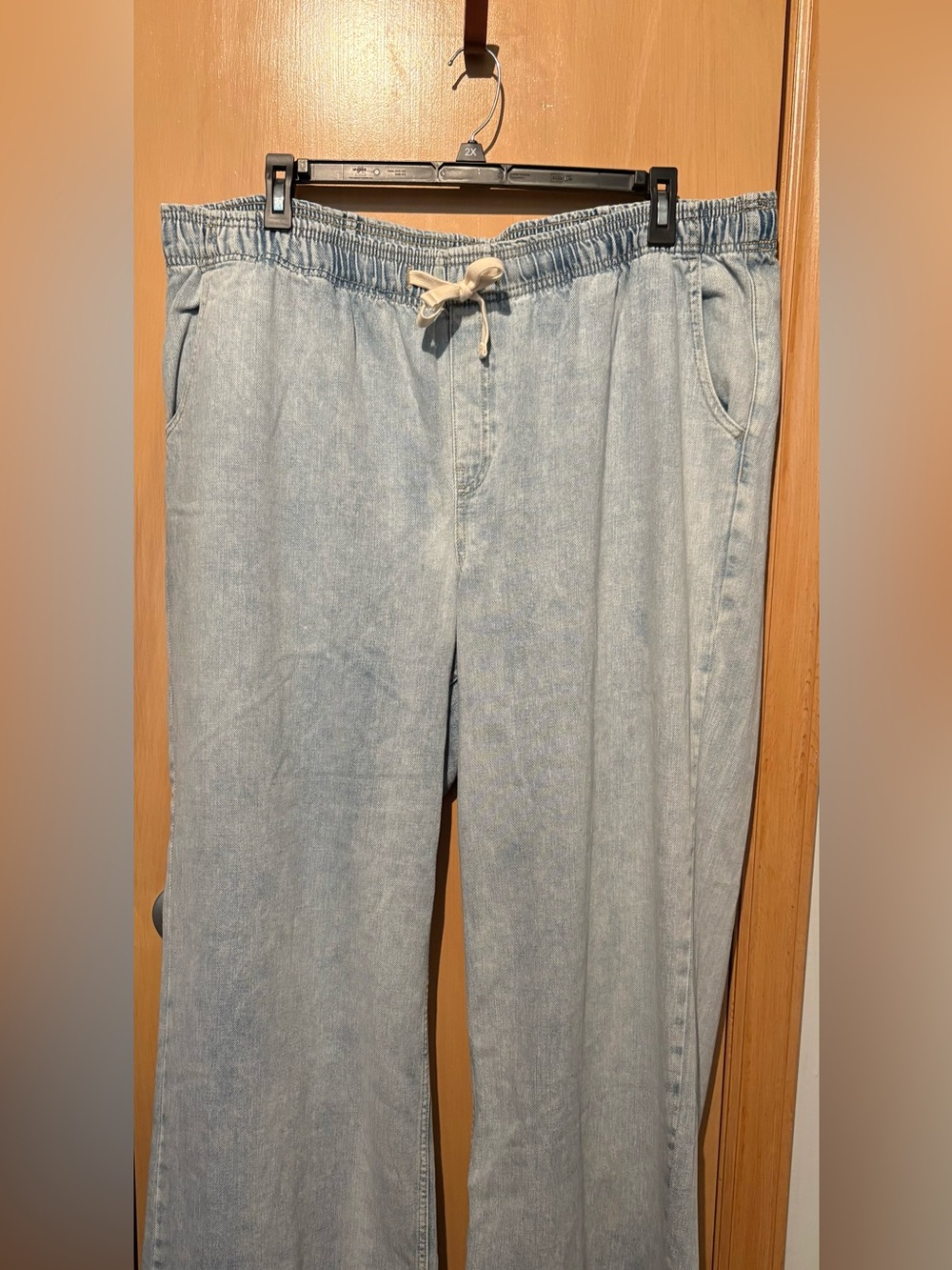 Gap Women’s High Rise Pull-On Wide-Leg Jeans Light Wash Size XXL - Picture 7 of 8